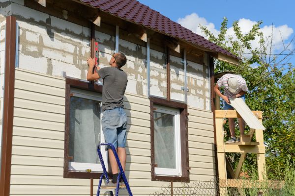 Cost of Handyman Siding Repair in Milton