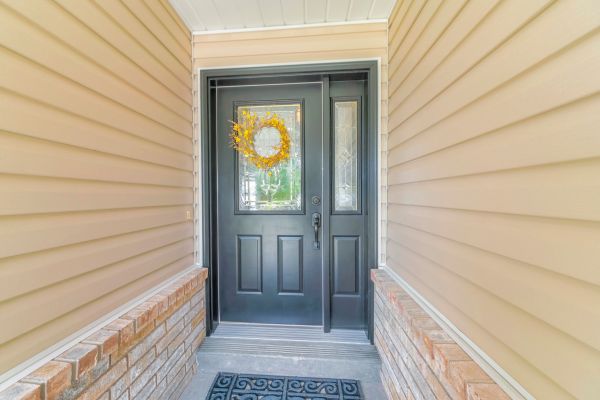 Siding Panel Repair in Milton