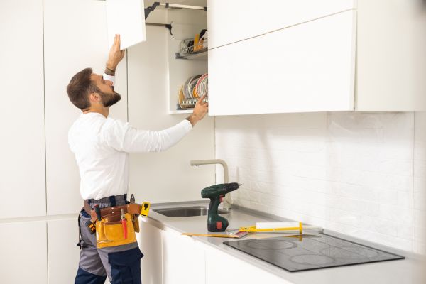 Cabinet Service in Milton